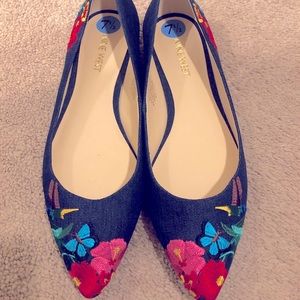 Nine West embroidered flat. Size 7.5.